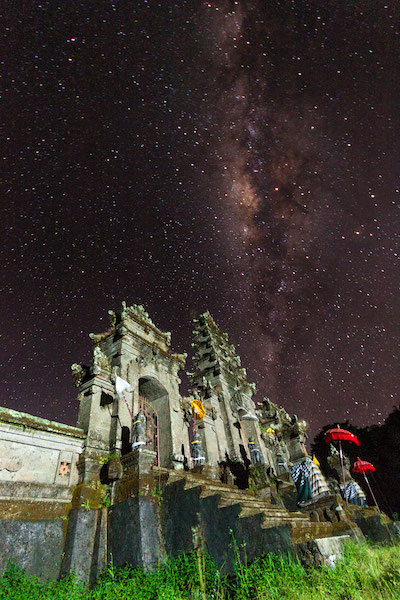 Milkyway-Over-The-Temple_