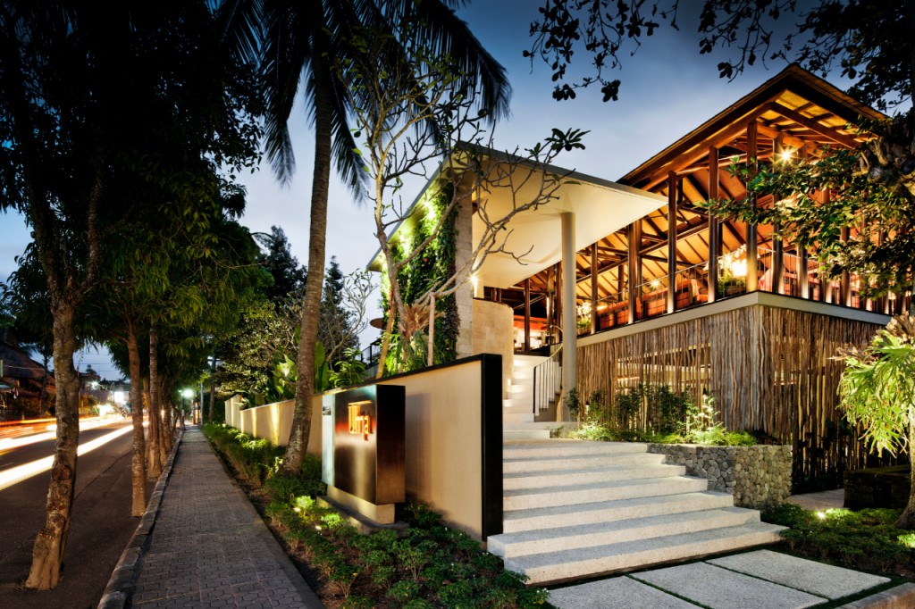 UU-restaurant- Uma Cucina-entrance
